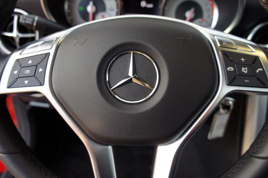  Mercedes-Benz SLK350 2012 года  (фото 25 из 44)